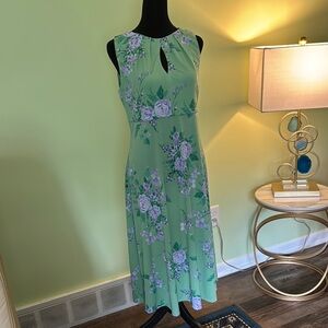 London Times Green Floral Sleeveless Sheath Dress